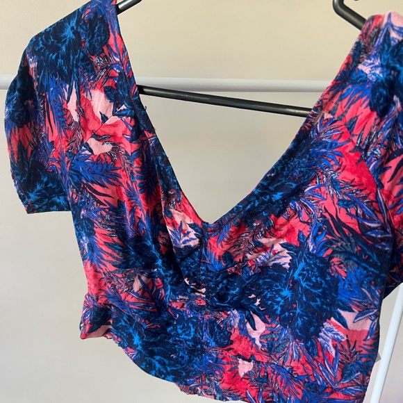 Roxy Tops - Roxy ladies Crop Size 8